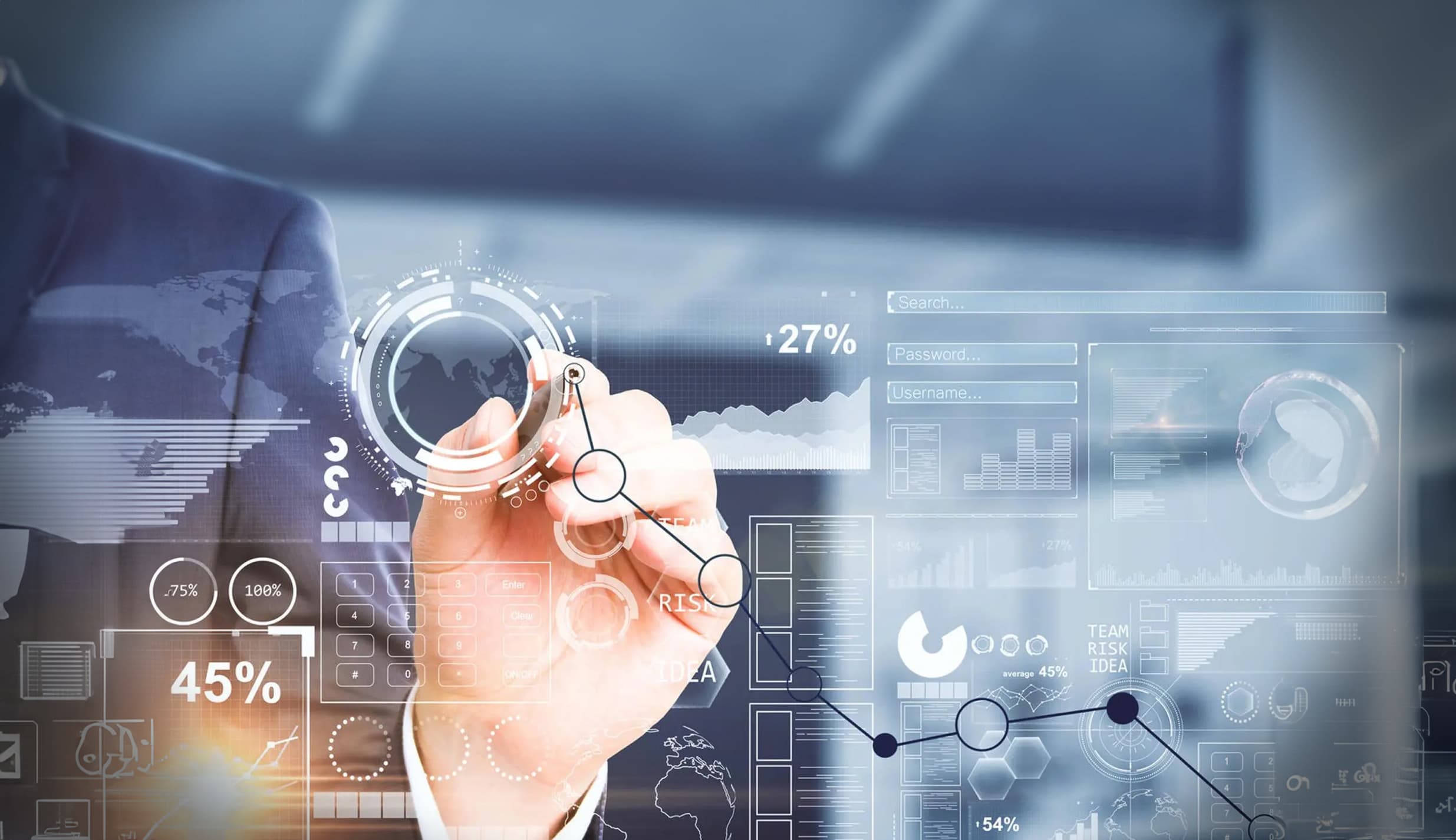 Hand zeichnet Datenvisualisierungen auf einer transparenten digitalen Oberfläche mit futuristischen Analyseelementen.